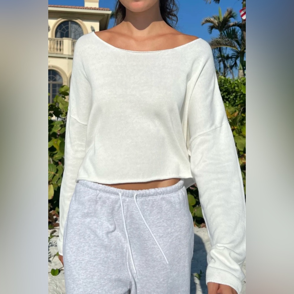 NEW Brandy Melville Cameron Cropped Sweater